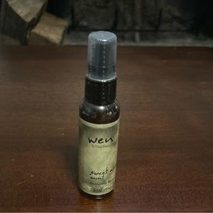 Wen by Chaz Dean replenishing treatment